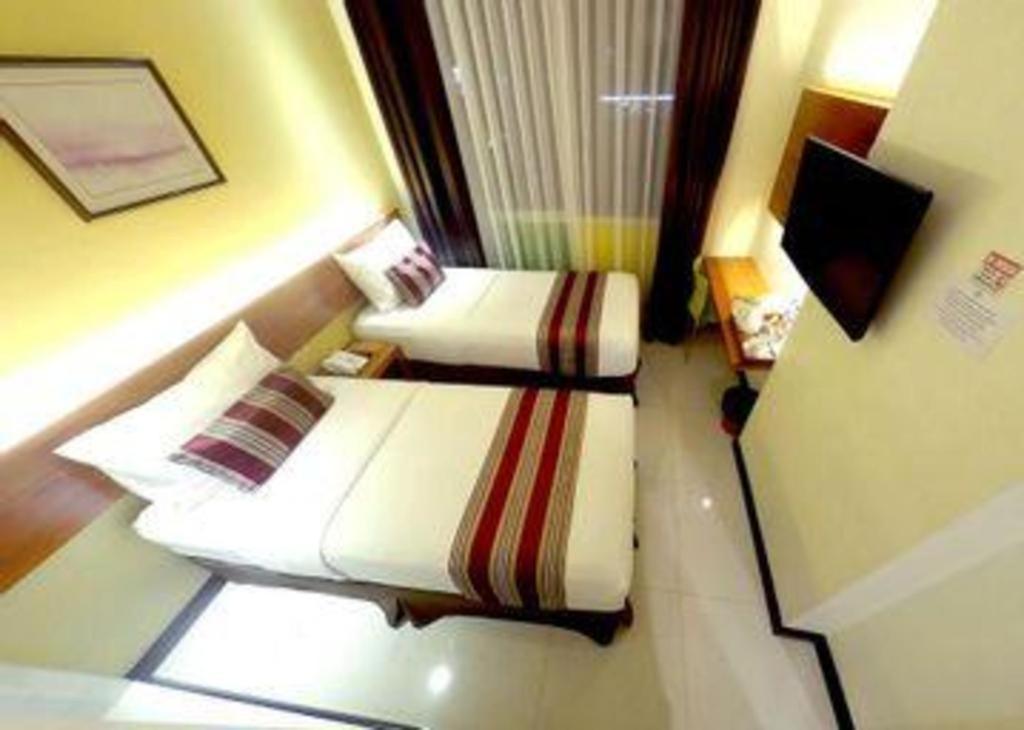 Biz Boulevard Hotel Manado Dış mekan fotoğraf