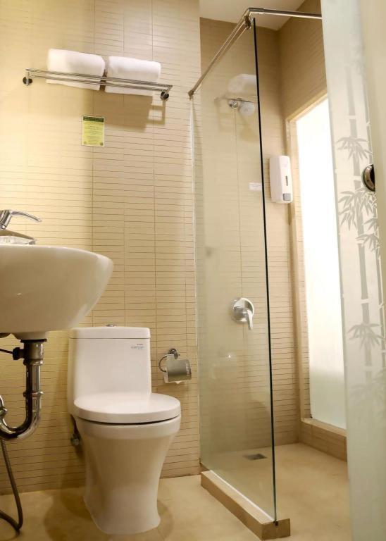 Biz Boulevard Hotel Manado Dış mekan fotoğraf