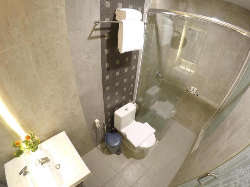Biz Boulevard Hotel Manado Dış mekan fotoğraf