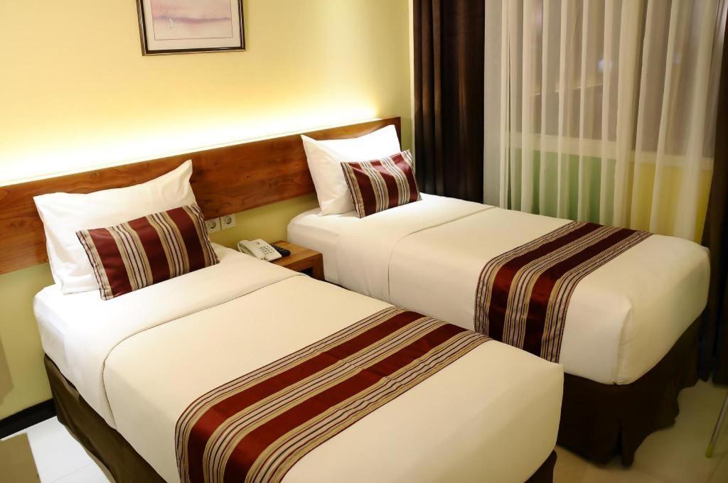 Biz Boulevard Hotel Manado Dış mekan fotoğraf