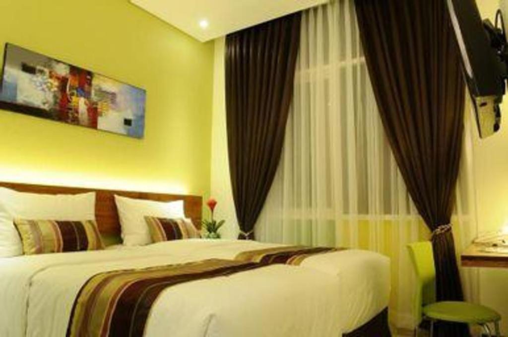 Biz Boulevard Hotel Manado Dış mekan fotoğraf