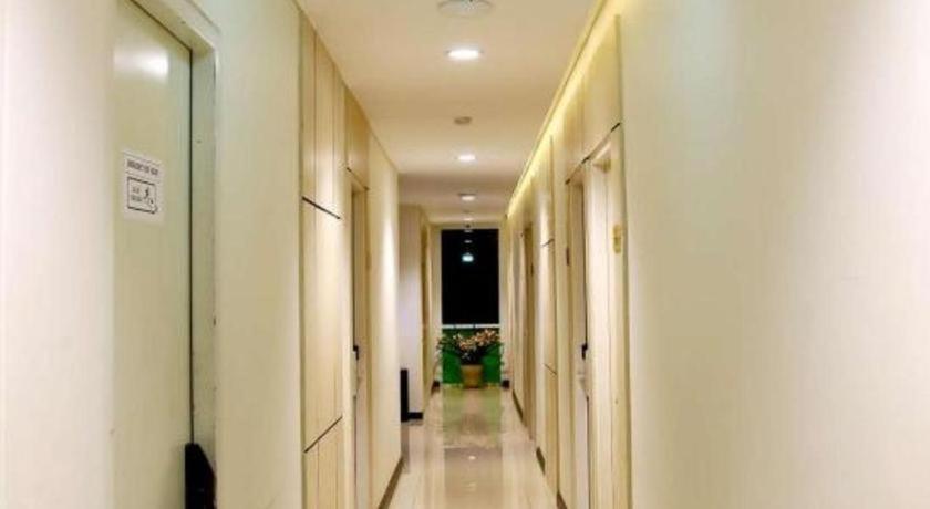 Biz Boulevard Hotel Manado Dış mekan fotoğraf
