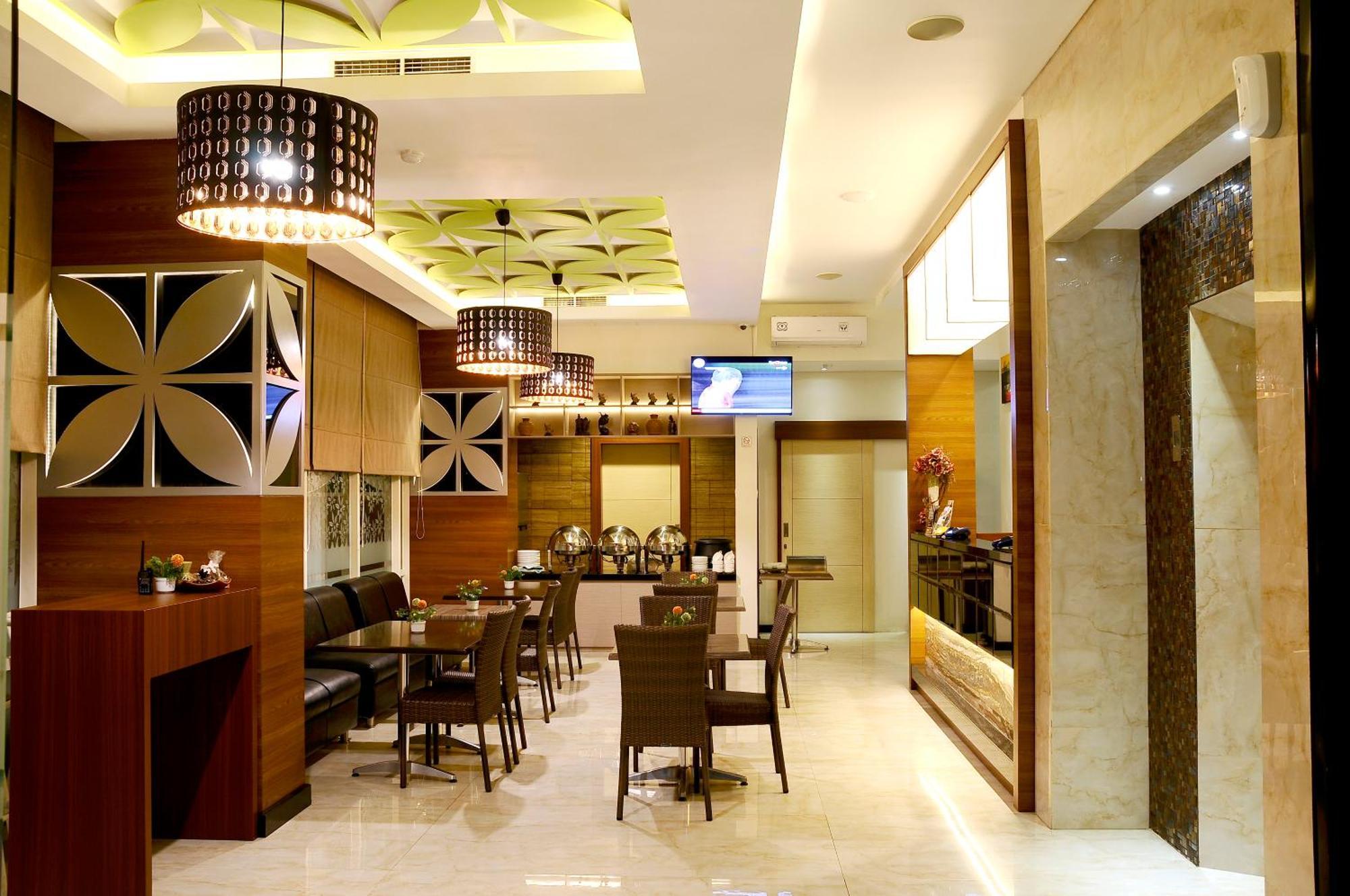 Biz Boulevard Hotel Manado Dış mekan fotoğraf